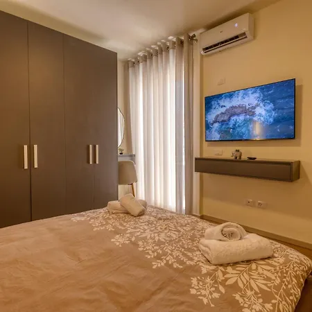 Andreas * Vlorë